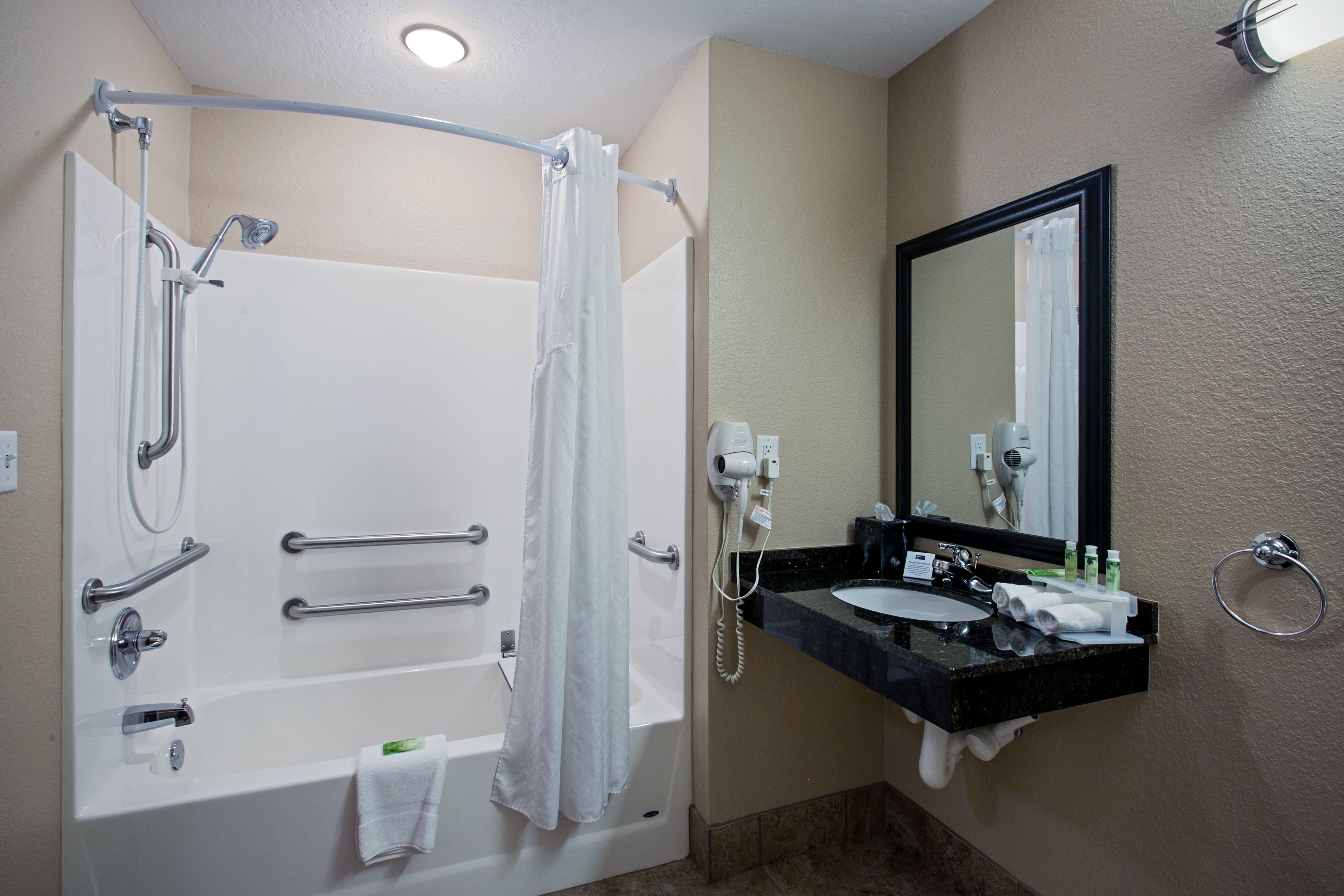 Holiday Inn Express & Suites - Green Bay East By Ihg Dış mekan fotoğraf