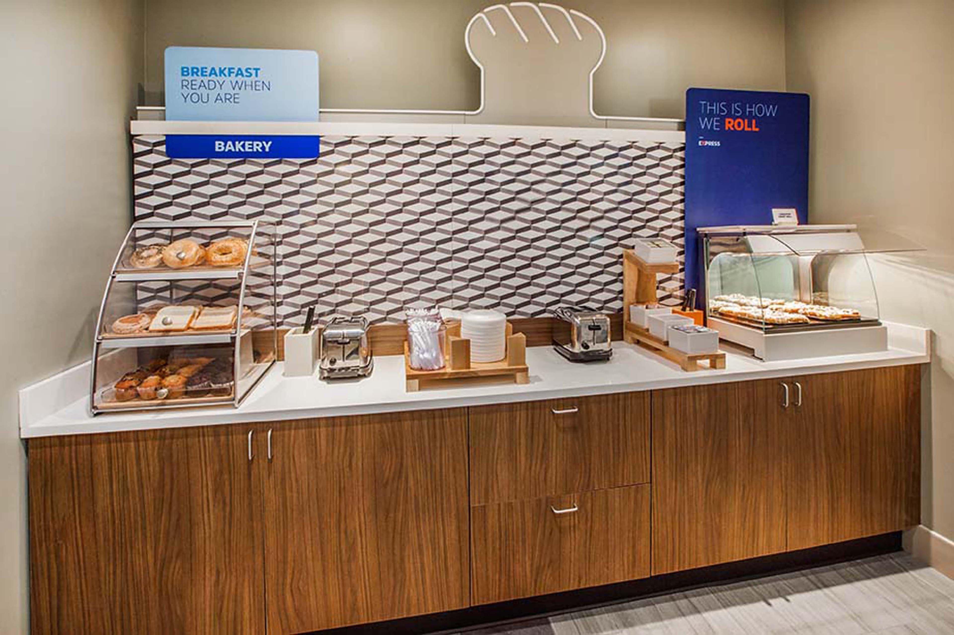 Holiday Inn Express & Suites - Green Bay East By Ihg Dış mekan fotoğraf