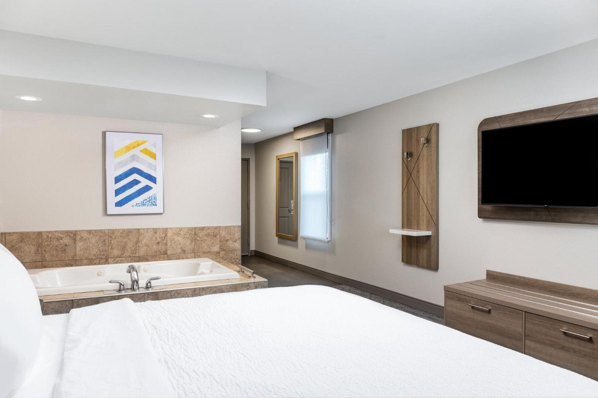 Holiday Inn Express & Suites - Green Bay East By Ihg Dış mekan fotoğraf